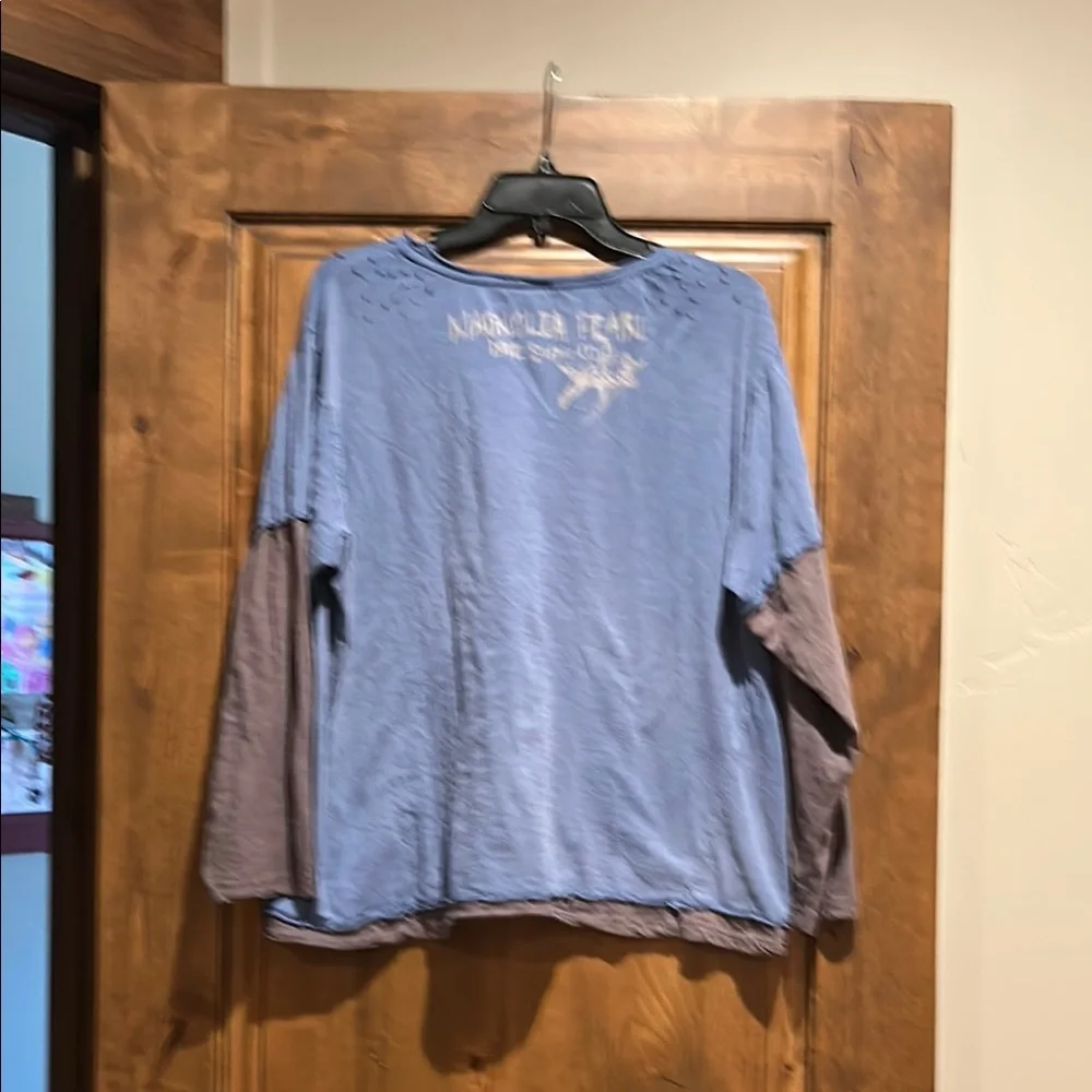 Magnolia Pearl Blue and Purple Long Sleeve Tee with Red Star - Picture 6 of 6